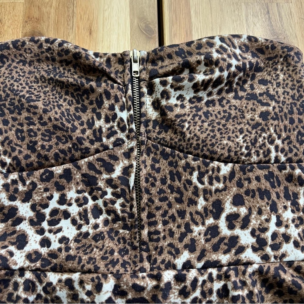Charlotte Russe Leopard Print Peplum Strapless Bodycon Dress - Picture 3 of 7